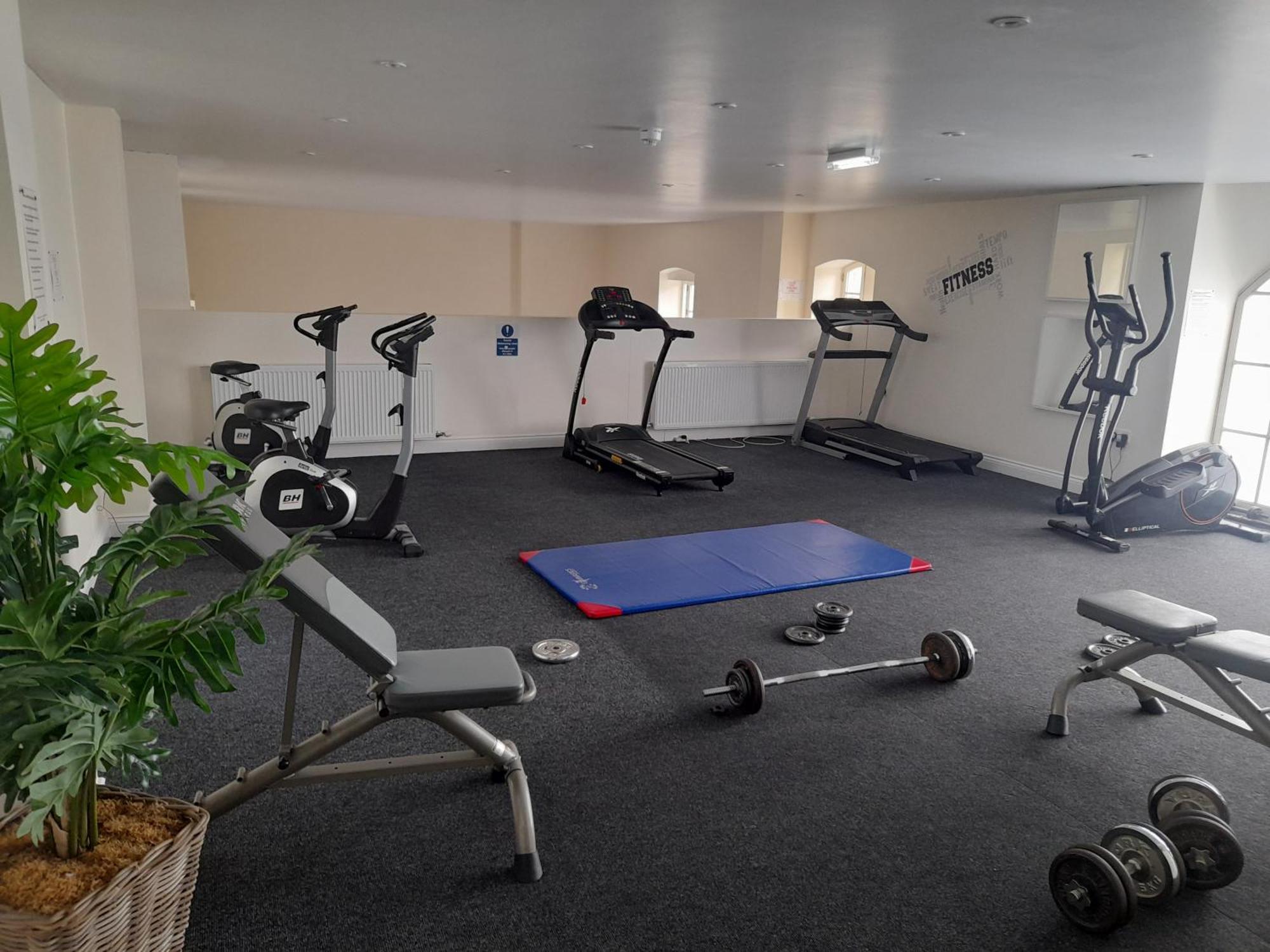 Old Brewery Home With Pool And Gym Access Oakhill Buitenkant foto